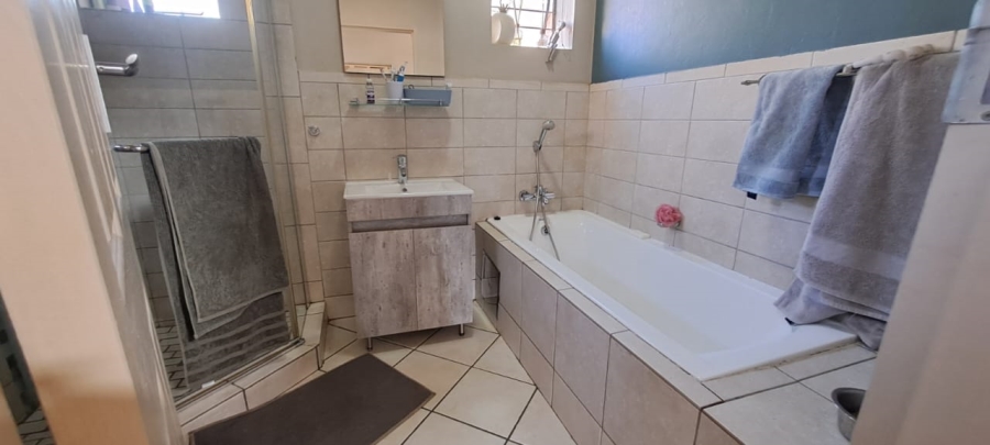 4 Bedroom Property for Sale in Cashan North West